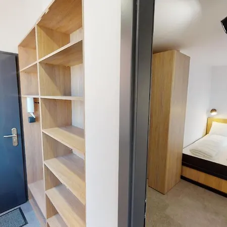 In 7 * Budapest