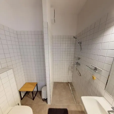 Apartment In 7